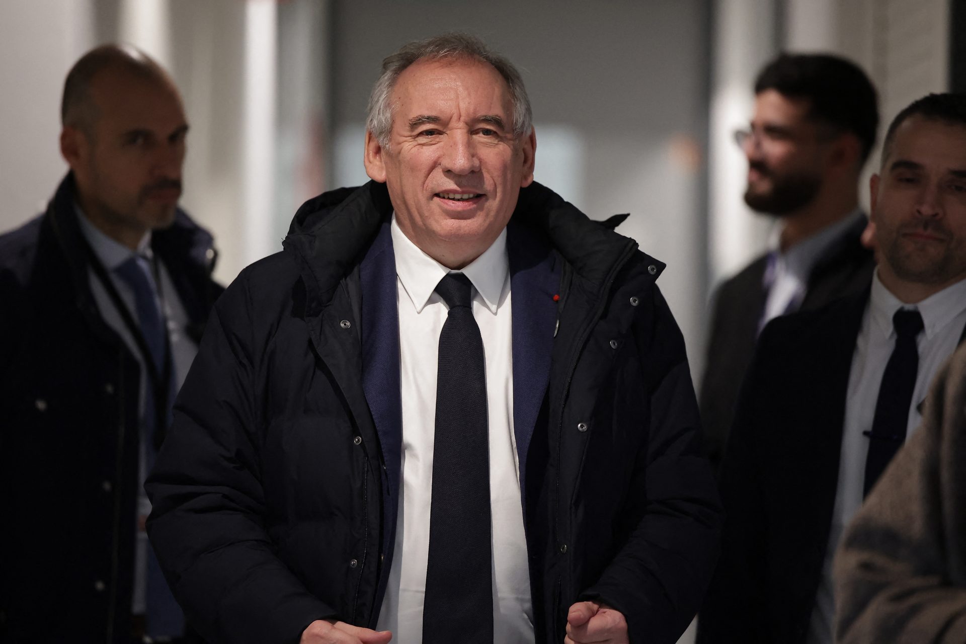 Gouvernement Bayrou : premier conseil des ministres pour un exécutif sous pression