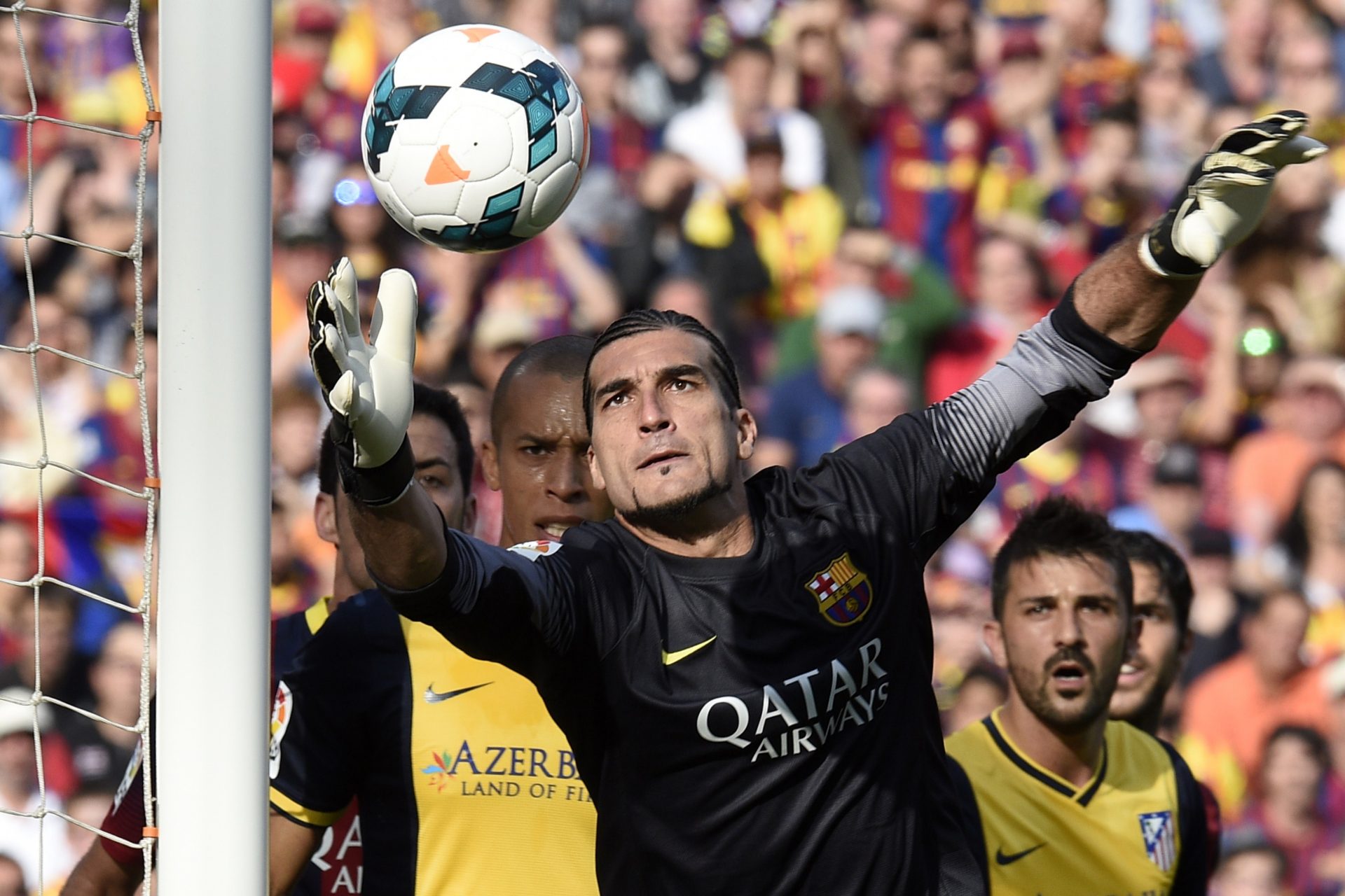 Fue portero del F.C. Barcelona: la sorprendente nueva vida de Pinto