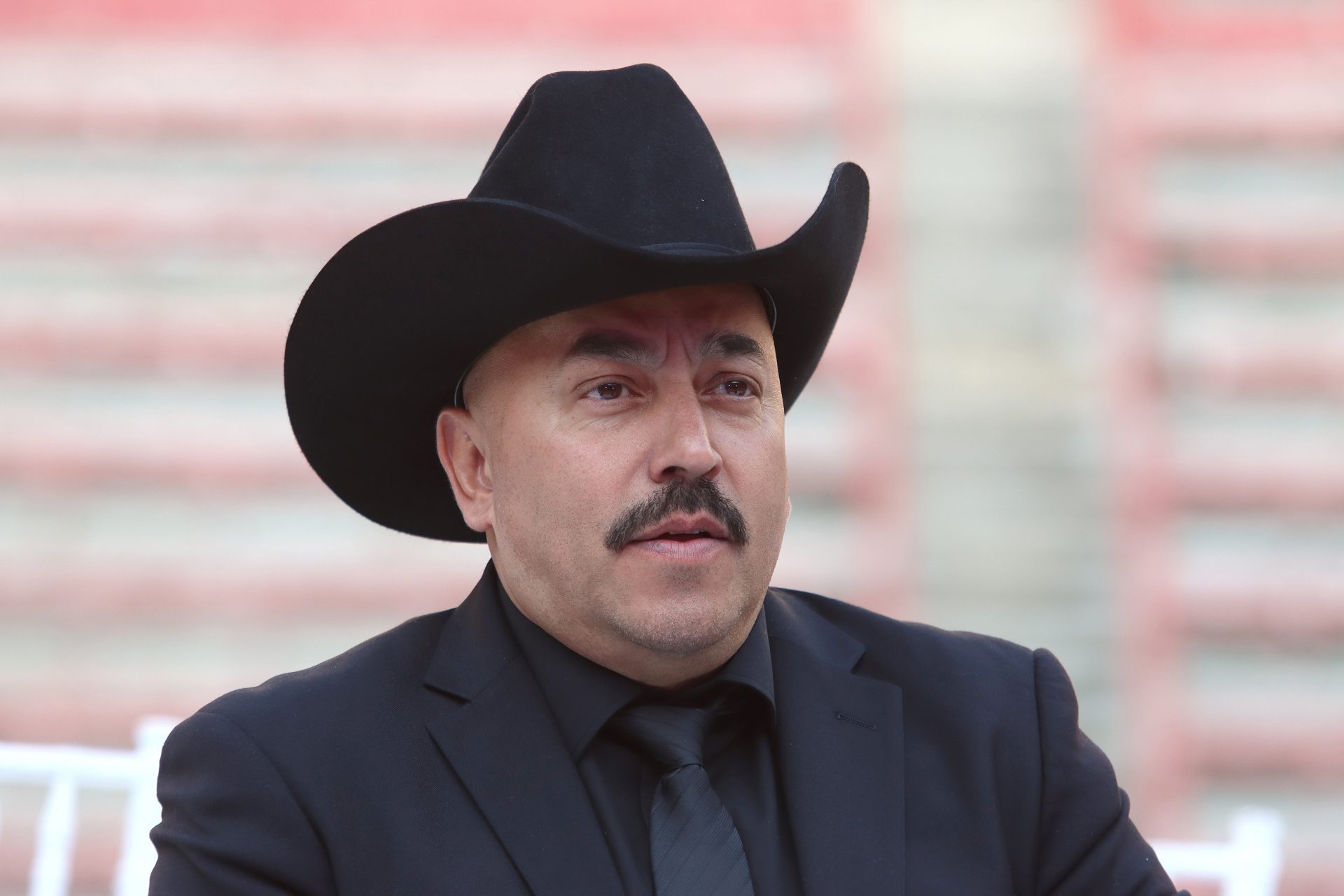 Lupillo Rivera escribe carta a Trump para defender a los migrantes: ¿qué dice?