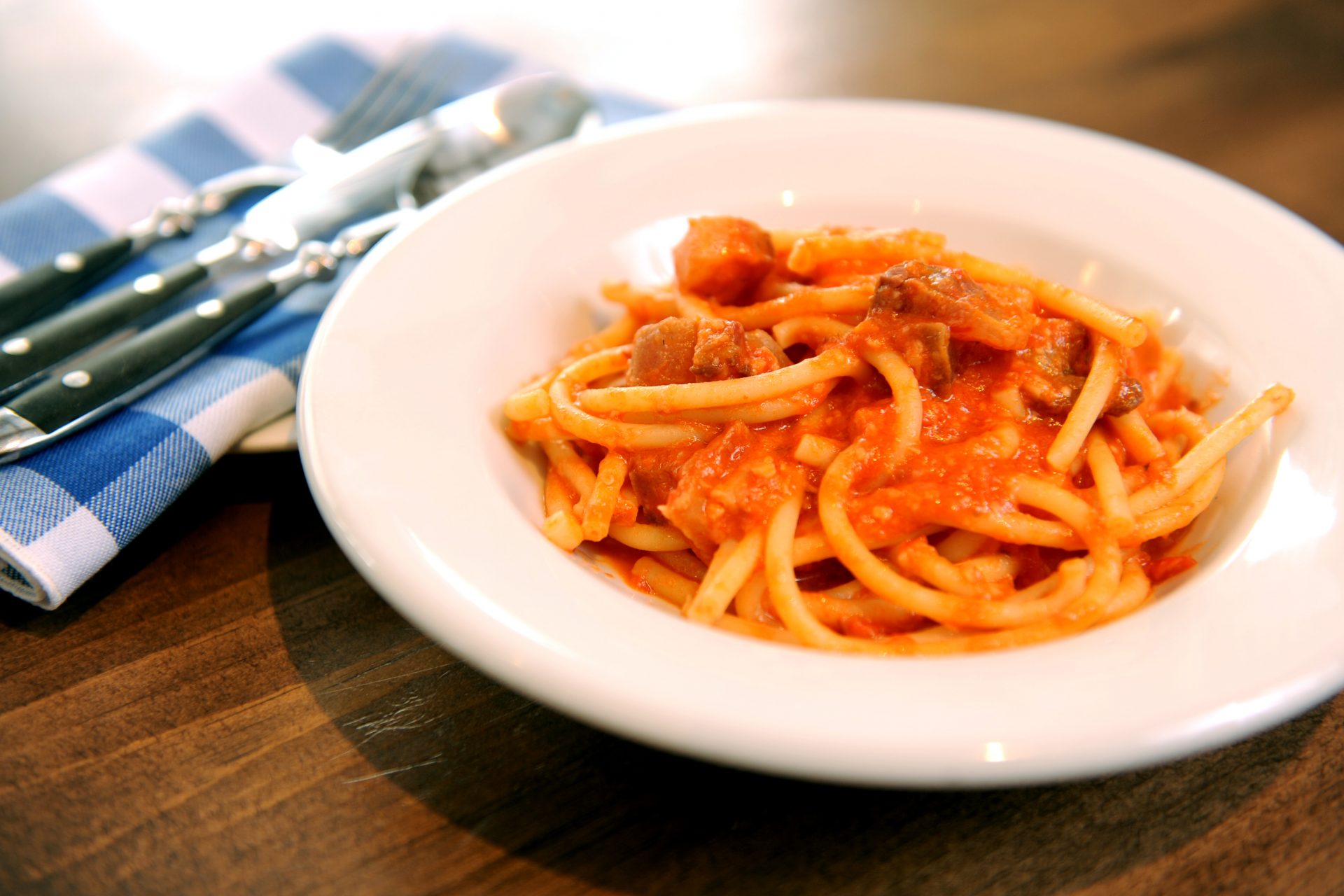 Pasta all'amatriciana: preparazione