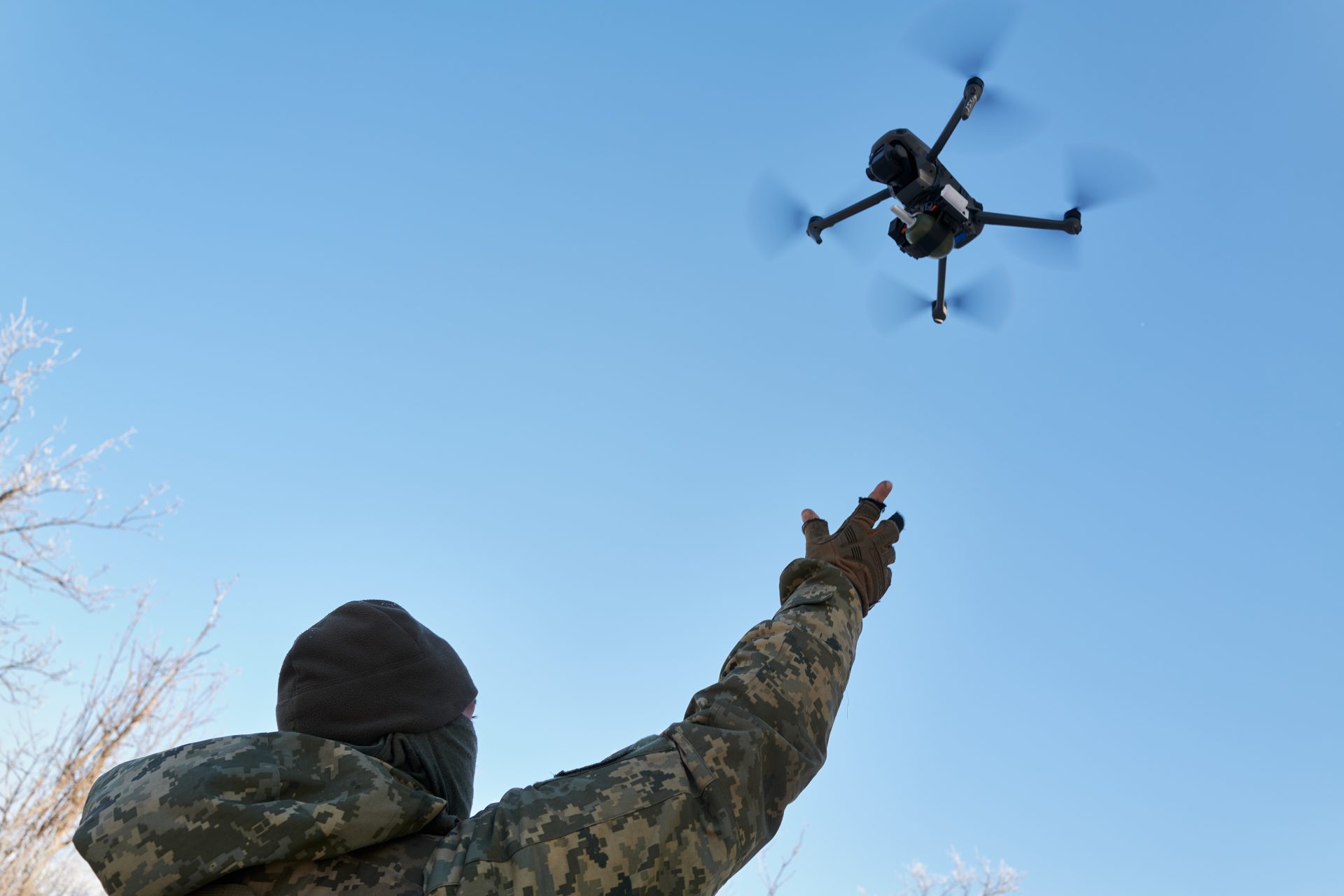 Remember when a Ukrainian flamethrower drone targeted a Russian tank?