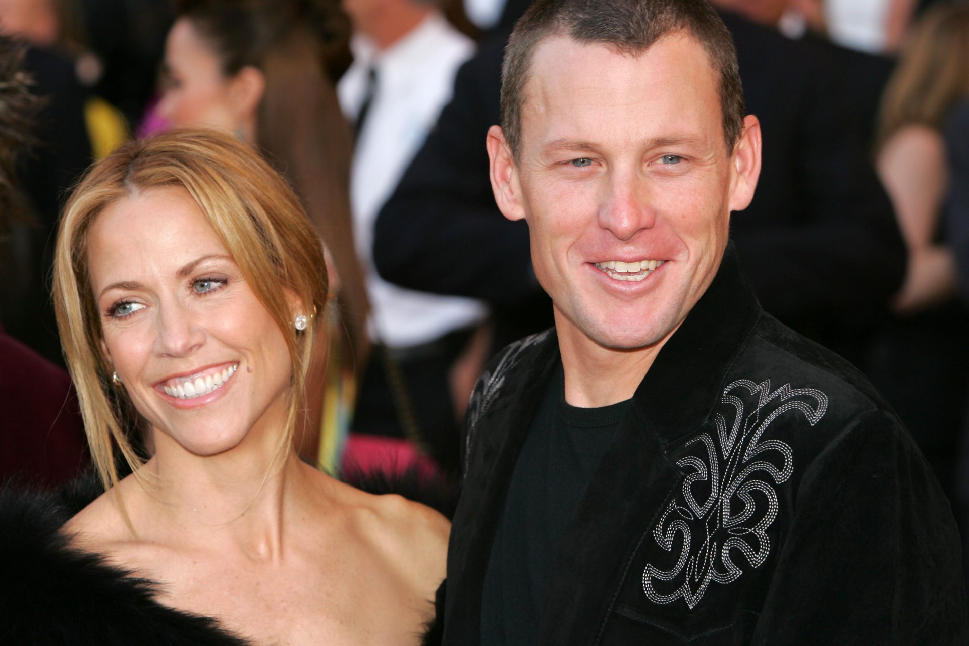 2. Armstrong était autrefois fiancé à Sheryl Crow