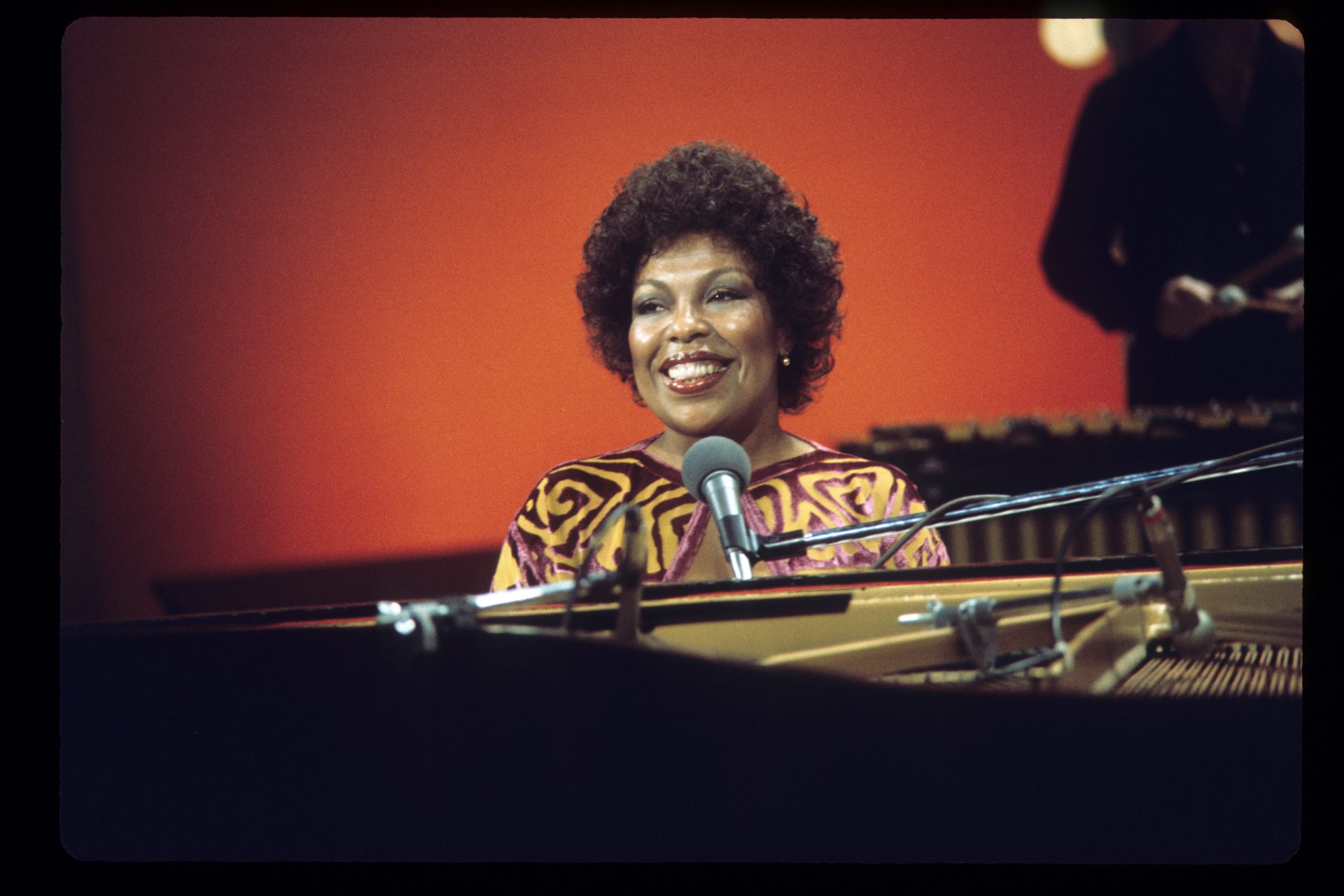 Farewell to the soulful Roberta Flack, singer of 'Killing Me Softly'