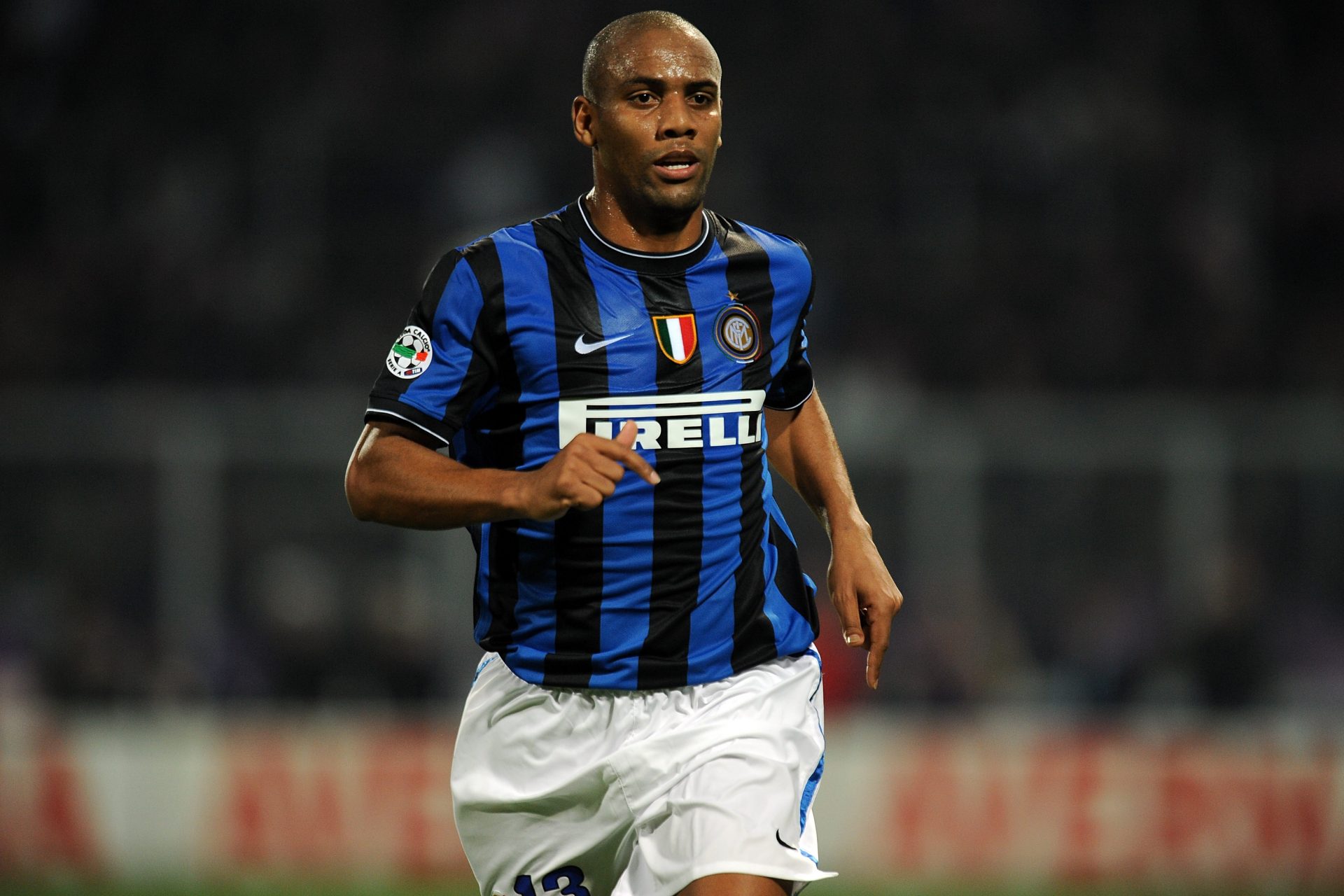 (14) Maicon 